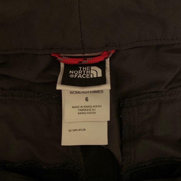 The North Face hiking shorts 🌄 - Picture 3 of 3